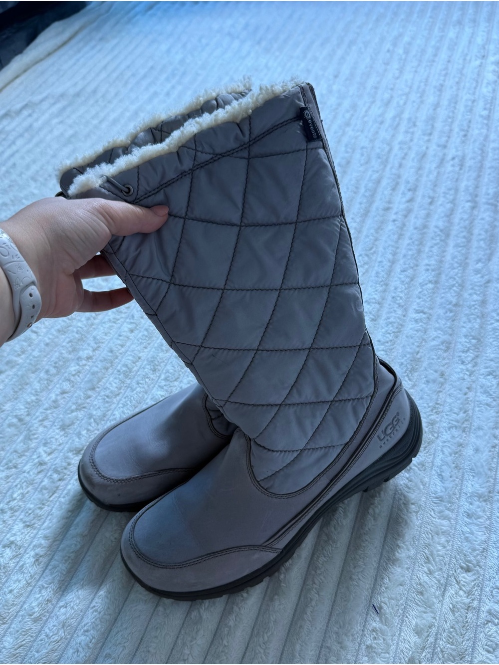 UGG Women's Gray Quilted Leather Mid-Calf Zip Snow Boots Faux Fur Lined US 10